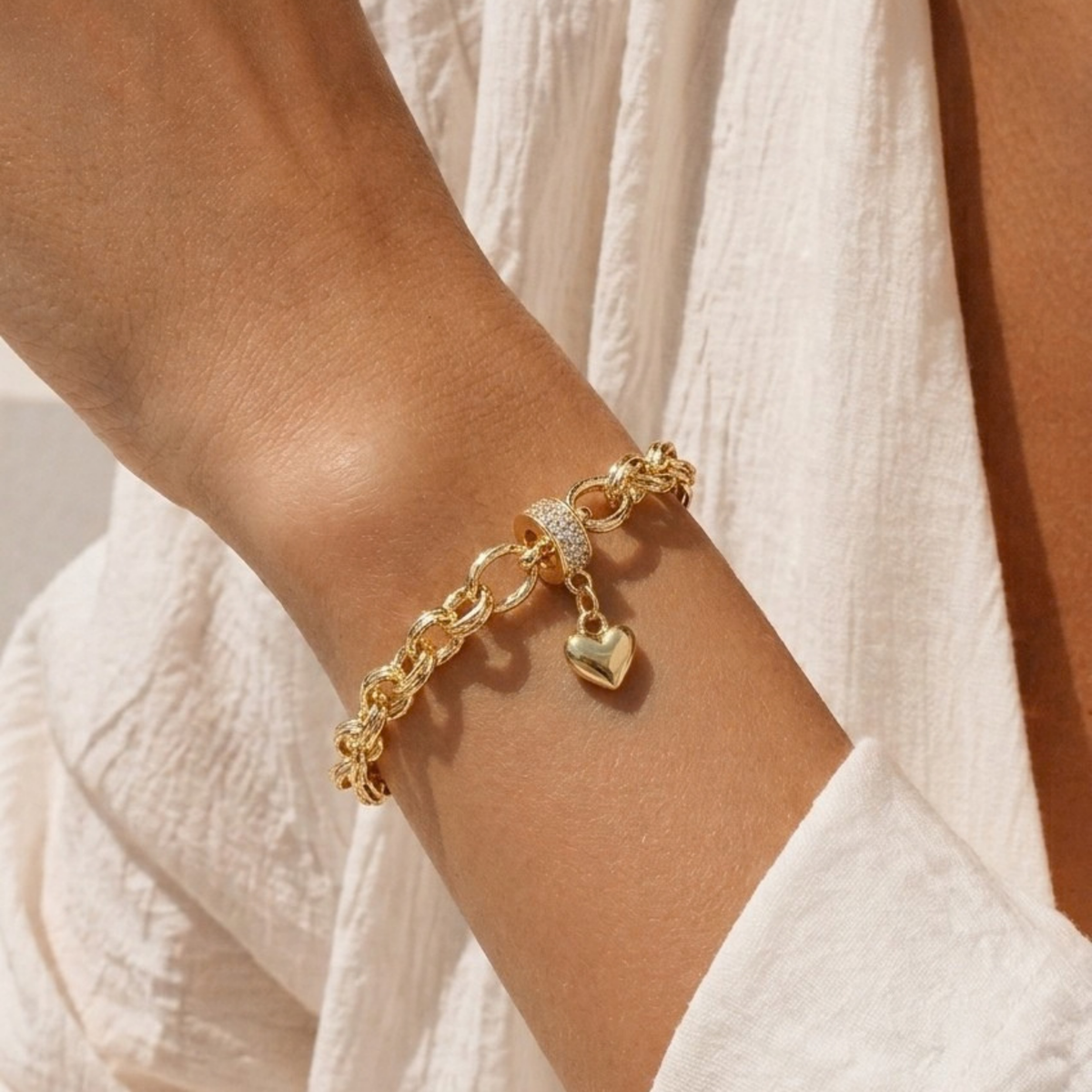 Kalpli Charm Detaylı Bileklik