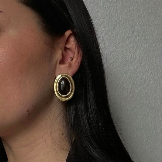 Nyra Koyu Kahverengi Küpe — 14 ayar altın görünümlü küpe | Ferlin Jewelry